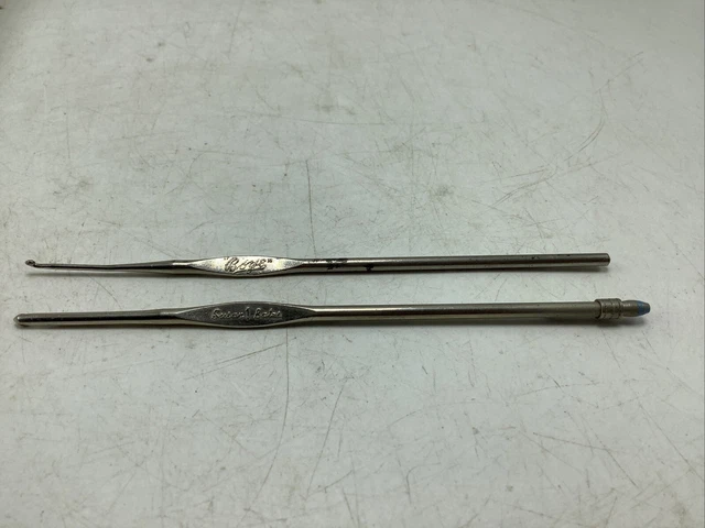 2 Vintage Susan Bates size 1 and Boye metal crochet hook size 8