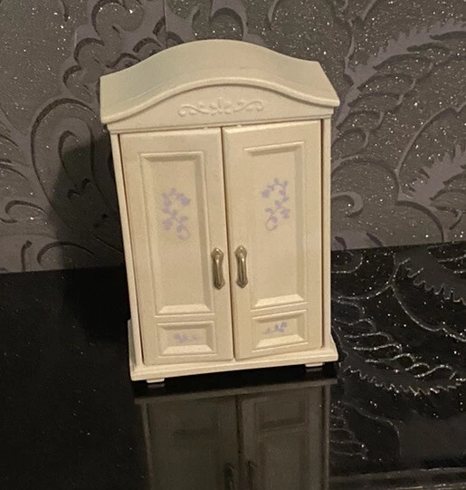 Sylvanian sales families wardrobe