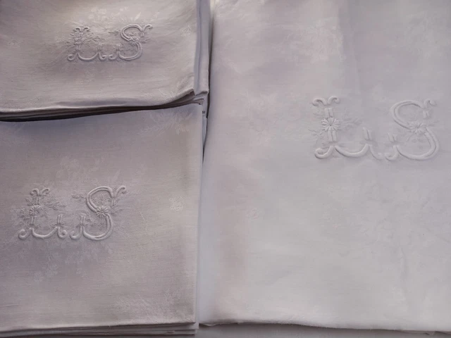 Service Ancien en lin Nappe De 4.16 M  sur 2.05 m 18 Serviettes ( blanc)superbe
