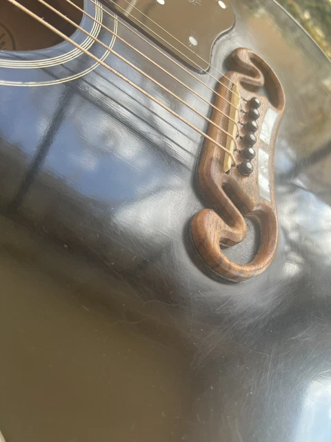 Gibson J200 2
