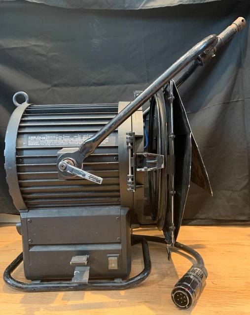 Lampe ARRI Compacte 2500W – Ballast électronique Lightstar – HMI – Occasion