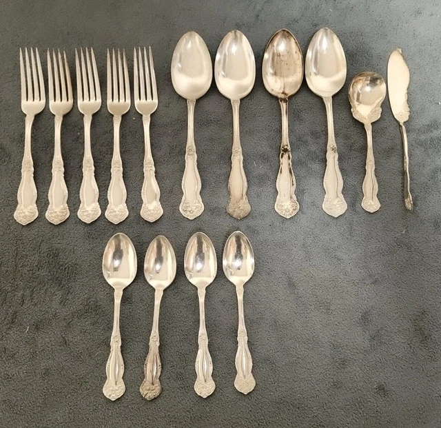 45 PC LOT Set Vtg Original Wm Rogers Mfg Co 1940 AVALON CABIN