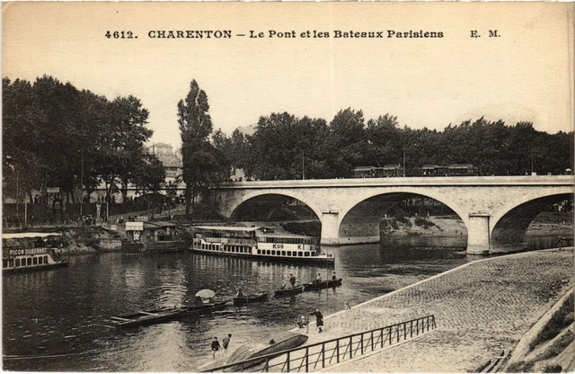 CPA AK Charenton Le Pont et les Bateaux Parisiens FRANCE (1282276)