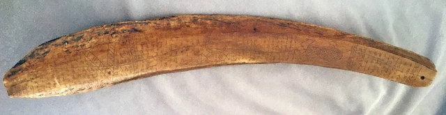 *RARE ANTIQUE INDONESIAN Batak Bone Carved Priest Calendar ORACLE