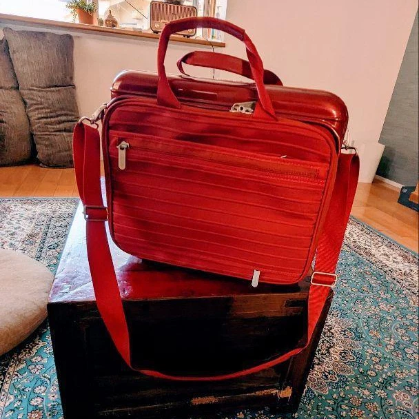 RIMOWA Salsa Deluxe Hybrid Business Briefcase Laptop Bag 8L Oriental Red Used