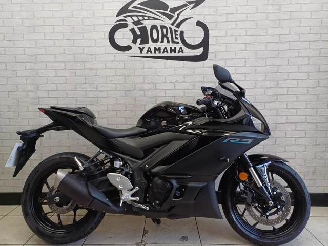 2023 23 YAMAHA YZF R3 A2 COMPLIANT sports bike 694 miles Black