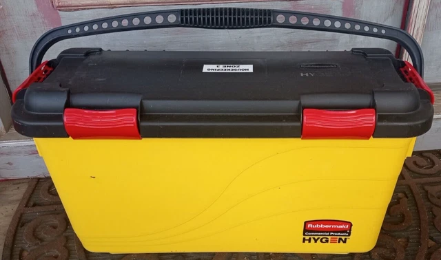 Rubbermaid HYGEN 6.8 Gal. Plastic Yellow Charging Bucket Q95088YW