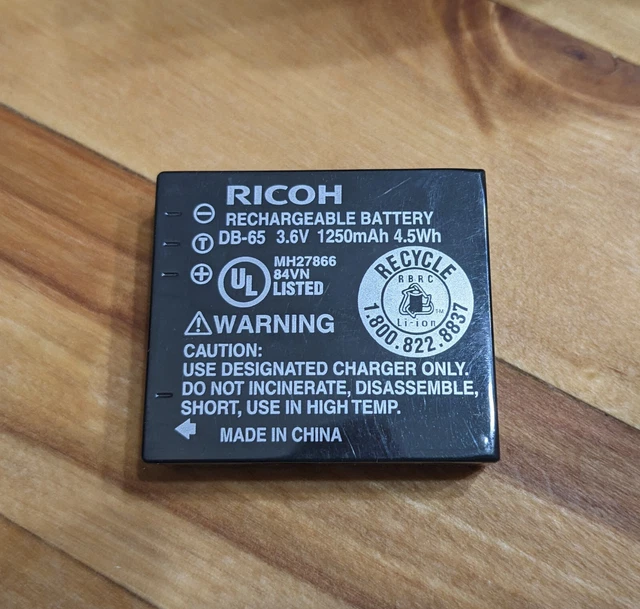 Ricoh GR Digital II 10.1MP Black Compact Camera 10