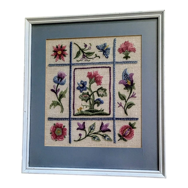 Muestreador floral vintage sobre lino Elsa Williams diseño profesional marco 12x14