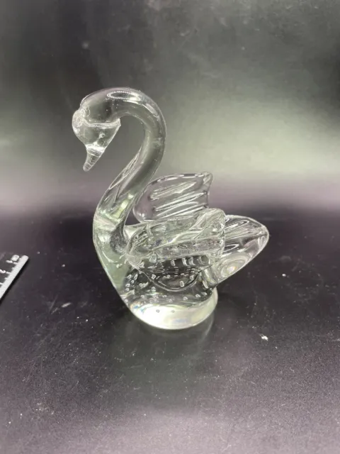 CRYSTAL ART GLASS SWAN FIGURINE/PAPERWEIGHT FILLED with TINY BUBBLES