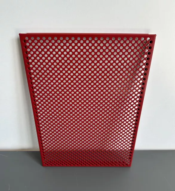 USM Haller Verkleidungselement / Tablar-perforiert, Systemmaß 25x35 cm, Rubinrot