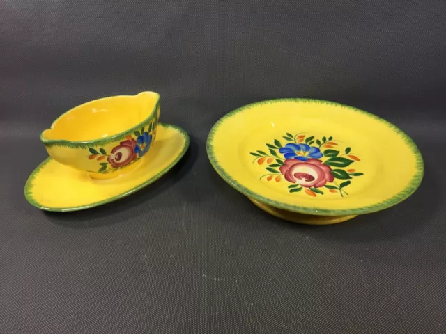 Lot ancienne saucière et coupe à fruit ou plateau céramique motif fleurs jaunes