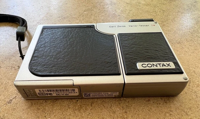 Contax SL 300R T* Carl Ziess Vario-Tessar T* 2.8-4.7/5.8-17.4.   Vintage - Mint