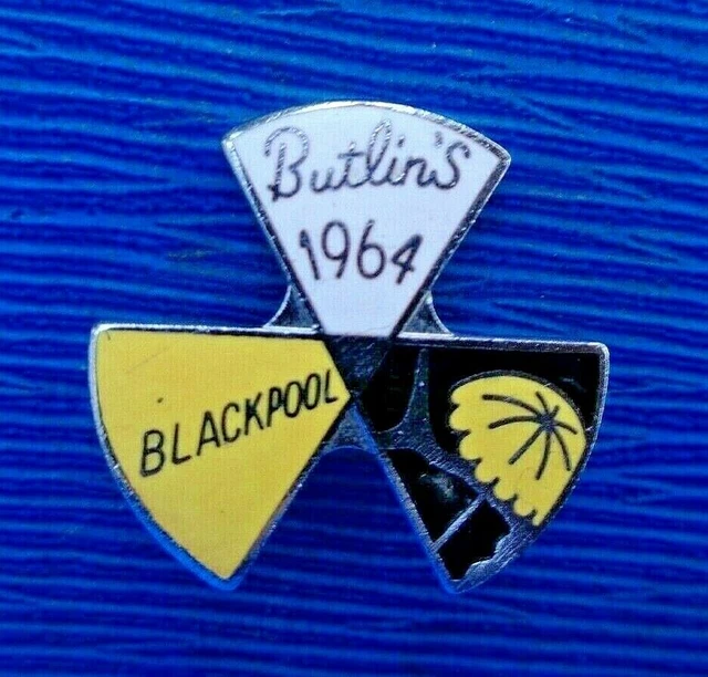 ORIGINAL BUTLIN / Butlins Badge Blackpool 1964 GREEN BLUE BLACK £25.00