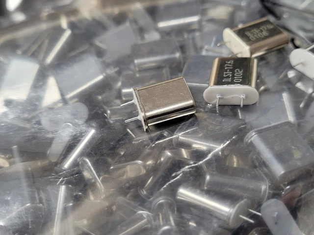 (10 Pcs) Hc49T-912-17.664-I Ilsi, Hc49/U Quartz Crystal 17.664Mhz (Ll-.250")