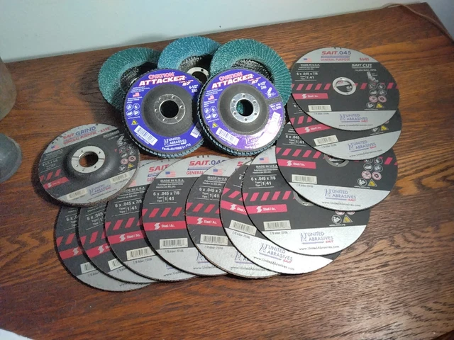 10, 6" cutting wheels 5, 4 1/4  Sanding Disks, 1,  4 1/2"  Grinding Wheel