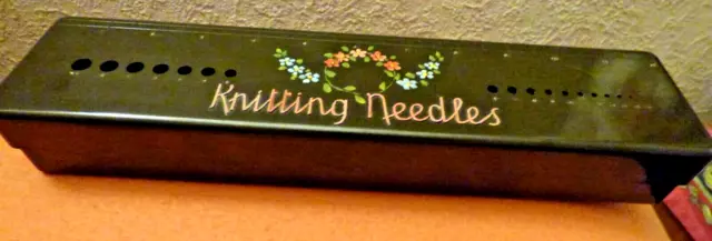 Vintage   Bakelite Knitting Needle Box Case Gauge / Lid