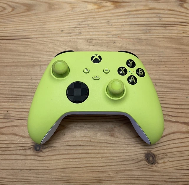 MICROSOFT XBOX WIRELESS Controller (electric volt green) for Xbox One