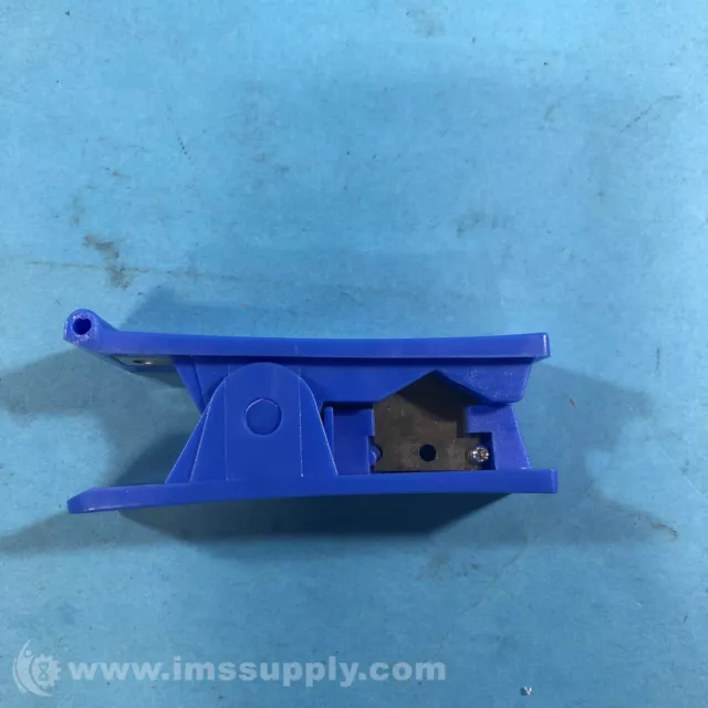 Blue Tubing Cutter, Steel Blade, 3" x 2" USIP