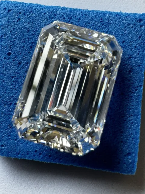 GIA 3.90 ct LAB GROWN DIAMOND LOOSE - VS2 CLARITY  D COLOR - EMERALD CUT