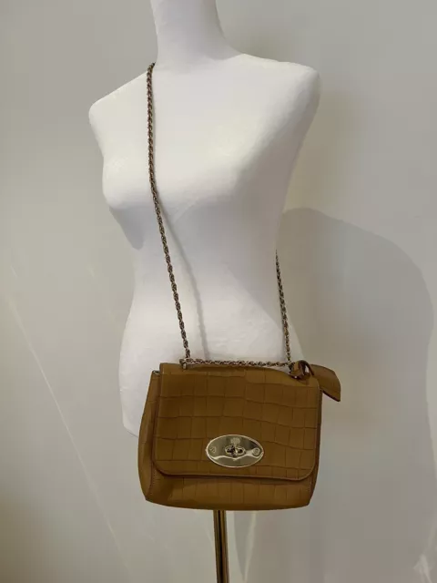 Lily Mulberry Bag Pre-owned, Excellent Condition In Tan/mustard Color