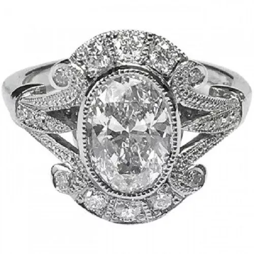 Beautiful Oval Cut Cluster With Cubic Zirconia 0.72CT Shiny Sterling Silver Ring