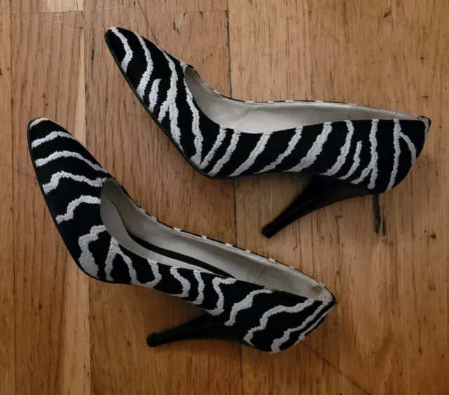 LULU GUINNESS BLACK and White Zebra Leather Court Shoes Size UK 6.5 EU 39.5 30.00 PicClick UK