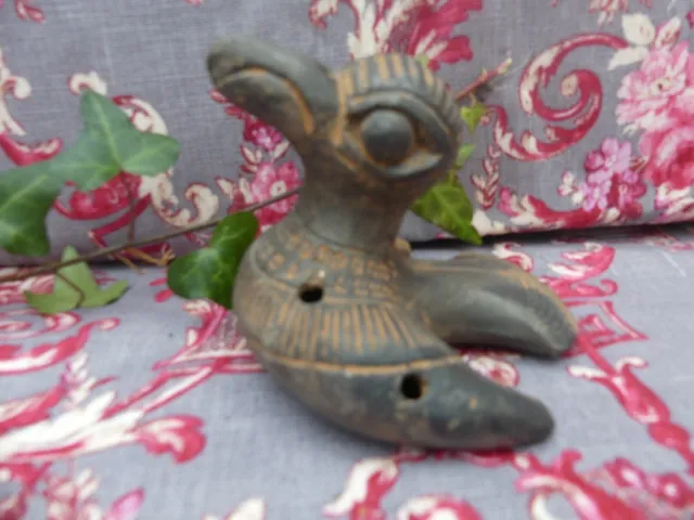 Pre-Columbian terracotta flute Ocarina ,culture Andine grés noir engobe rouge 17