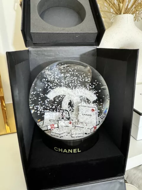 Authentic CHANEL Snow globe VIP GIFT Christmas 2019 Black White RARE