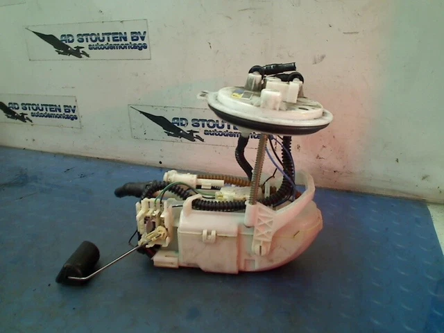 020578AH POMPE CARBURANT C Cadillac STS (K63) Sedan 4.6 V8 32V (LH2) 2005