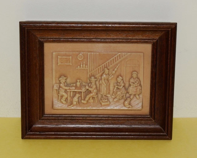 Camée Ancien En Calcaire - Léda Et Le Cygne - Fontaine Pétrifiante - 5.2 X 4.3 Cm