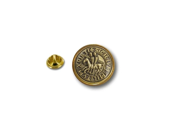 Pin's épinglette Blason templier Croix de Malte blanche Pin's épinglette Blason templier Croix de Malte blanche