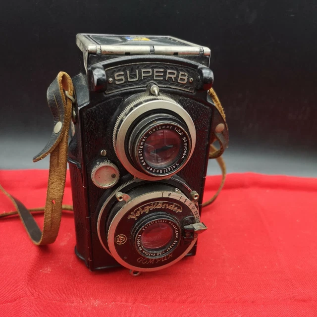 Superbe appareil photo argentique Voigtlander 120 avec Skopar propre 3.5/7.5cm