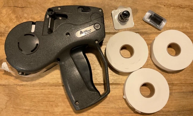 Avery Dennison Monarch 1131 Label Gun With Accessories Used