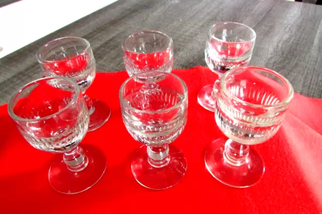 LOT DE 6 VERRES ANCIENS A FOND EPAIS  (faux cul)