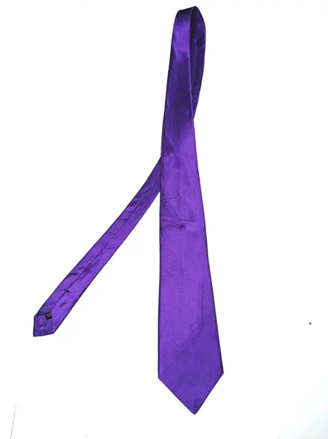 1089  )   David Donahue  Men's   Tie 100%  Silk  Made In  Usa