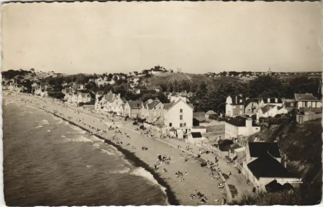 CPA AK Le Val Andre La plage, view of the white walls FRANCE (1139343)
