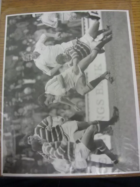 24/10/1981 Rugby Union Press Photo: Leicester v Swansea - Swansea's Trevor Chees