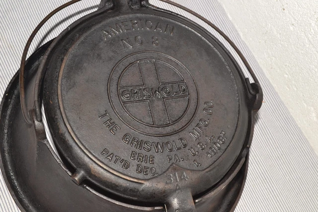 Vintage Griswold American No. 8 Cast Iron Waffle Iron 314-315 w/High Base