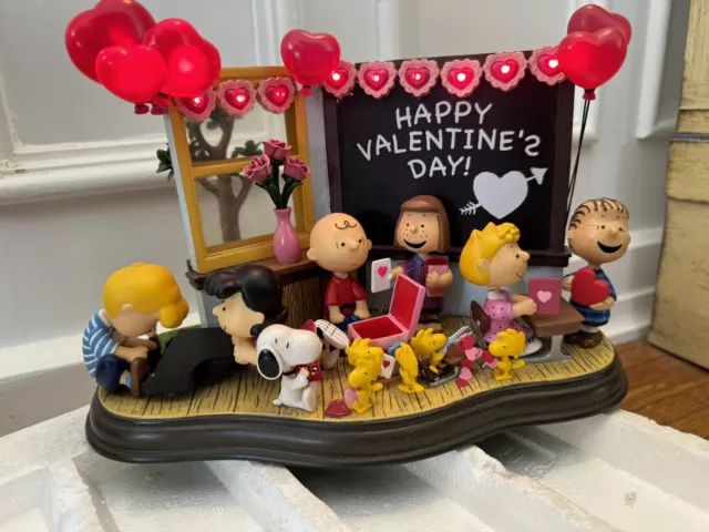 Danbury Mint Peanuts Light Up Holiday Collection Valentine's Day Be My Valentine