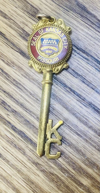 Seal Of Kansas City Missouri Enamel Gilt Metal Key Heart Of America The Scout