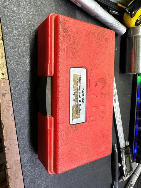 GB Gardner Bender • KOM-152 Mechanical K.O. Punch Set • GB 1-1/2" to 2"