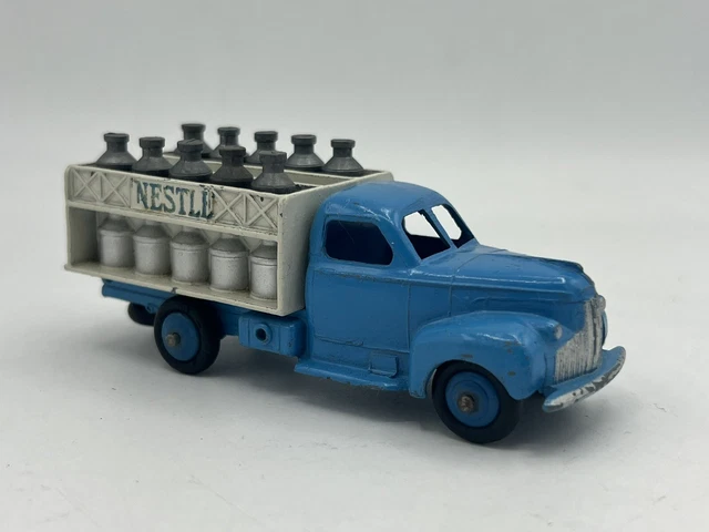 Dinky French Factory Commercials: 25o Ford Laitier Nestlé