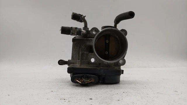 2002-2003 Toyota Camry Throttle Body B3ZWL