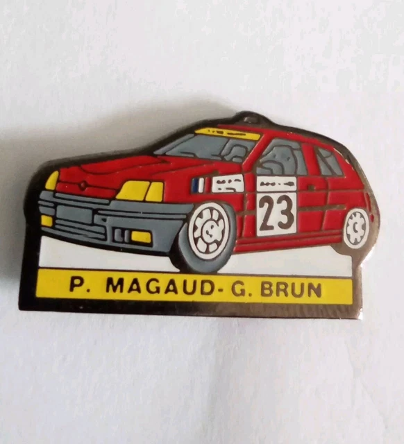 PIN'S RALLYE VOITURE RENAULT CLIO 16 S RALLYE DE LYON CHARBONNIERES