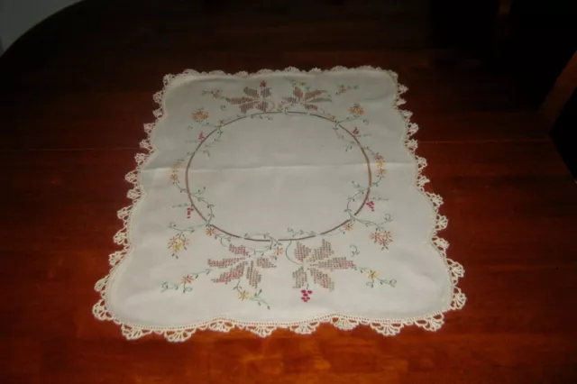 Vintage Hand Embroidered Table Centre Piece ~ Flowers ~ Beige ~ Linen ~Lace Edge