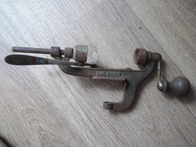 Sertisseur Ancien Cal.16 En Buis – Outil De Chasse Collection, Fabrication Française