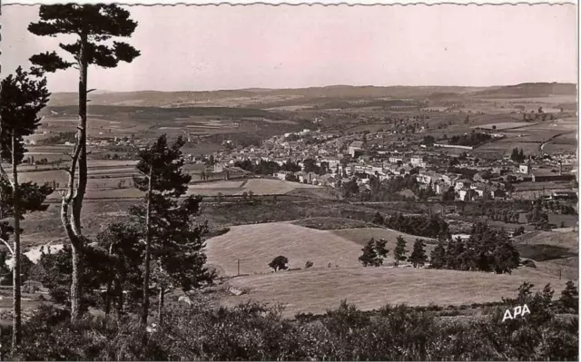 48.LANGOGNE.STATION CLIMATIQUE ALT 913 m.VUE GENERALE SUR LA VALLEE DE L'ALLIE