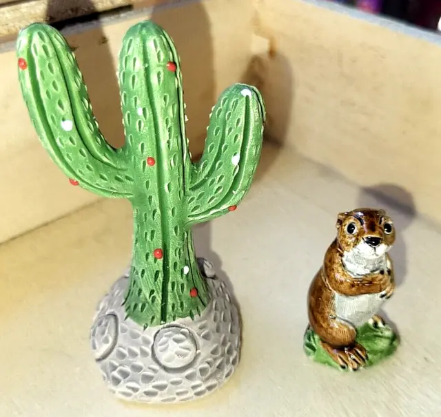 New Leps Figurine Clay Folk Art Peru Figurine Prairie Dog  & Cactus