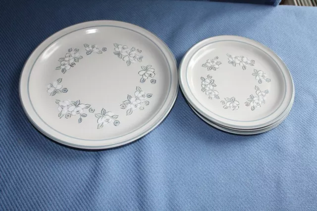 Plat + 3 assiettes à dessert en céramique Garlande fleur de lune